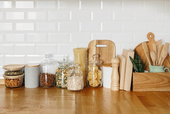 6 ingredientes indispensáveis na despensa de quem cozinha todo dia