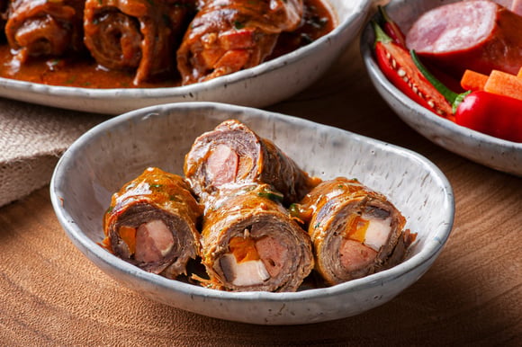 Bife à rolê na panela de pressão: receita para um jantar diferente e cheio de sabor