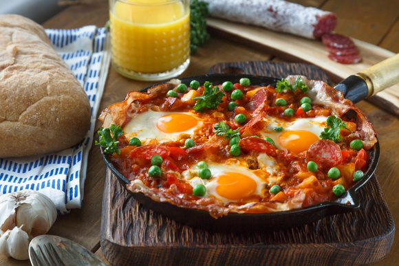 Rápida e saborosa: esse receita com ovos fica pronta em minutos e é um clássico da cozinha espanhola para o jantar