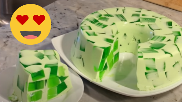 Gelatina cremosa de mosaico de limão: apenas 2 ingredientes e 15 minutos para prepará-la