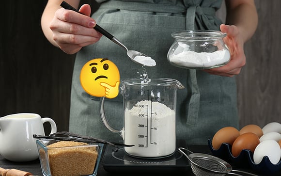 Bicarbonato de sódio: usado em receitas, na limpeza e até para remover manchas dos dentes ou aliviar dor de garganta, será que o ingrediente tem efeitos colaterais no corpo?