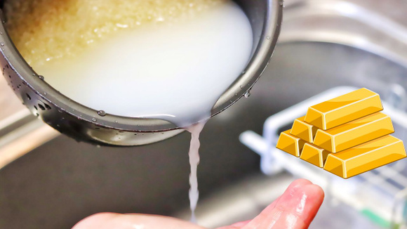 Minha mãe chama as sobras de água de arroz de “ouro líquido” - você nunca vai adivinhar por quê