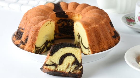 Bolo mousse de baunilha e chocolate: o segredo para um bolo sempre fofo e perfeitamente assado