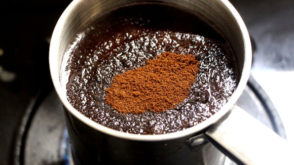 8 formas de reutilizar a borra do café em casa