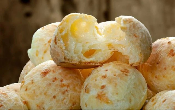 Adeus pão de queijo tradicional: chef revela receita tombada da capital mundial do pão de queijo (Paracatu)