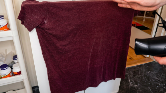 Roupas secas no frio: o truque da toalha que faz a roupa secar até duas vezes mais rápido