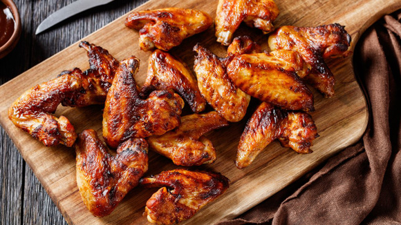 Essa asinha de frango na airfryer é a receita de boteco que não faz sujeira perfeita para o final de semana