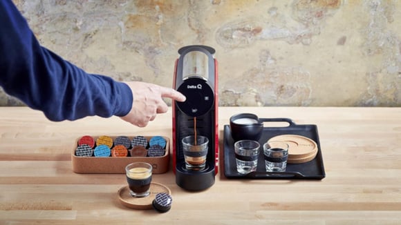 Para quem ama café rápido! Cafeteira de capsulas está com 62% de desconto no Esquenta Prime Day