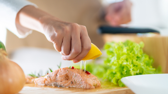 Os gourmets descobriram um truque fácil para fazer suco de limão: "É simples assim..."