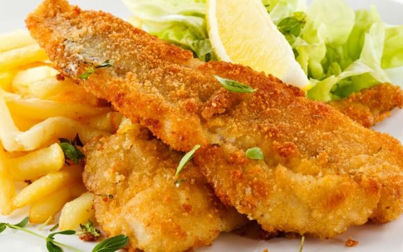 Para os fãs de peixe empanado, essa é uma opção simples e prática, que fica pronta em 30 minutos (Créditos: TudoGostoso)
