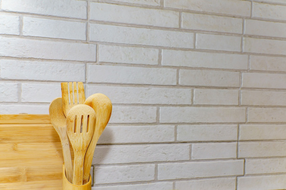 Se você ainda usa esse tipo de colher para fazer comida em casa, está prejudicando a sua saúde sem saber: as dicas de um neurocientista para escolher utensílios mais seguros na cozinha