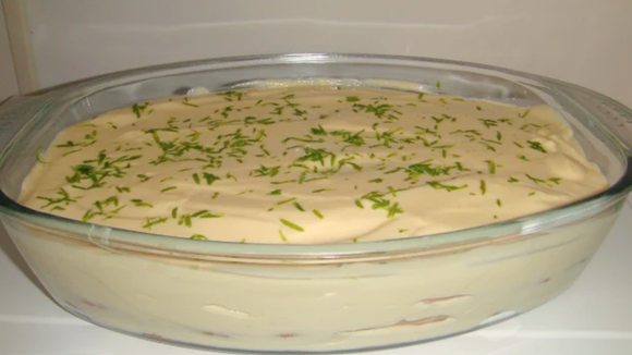 Pavê de limão cremoso e refrescante: com apenas 5 ingredientes você prepara essa receita do TudoGostoso