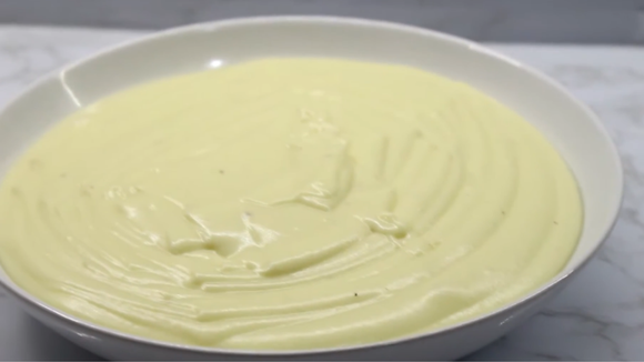 A textura do purê fica muito cremosa. (Créditos: El Engeniero Cocinero/ reprodução YouTube)