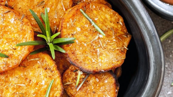 Não comia batata-doce até que aprendi essa receita com a minha tia, agora como toda semana!
