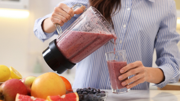 Esquenta 6.6: Sucos e vitaminas por menos de R$ 100 com o liquidificador Mondial em oferta imperdível