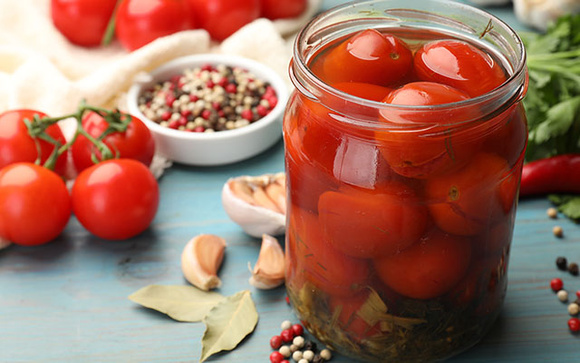 Teresa Nadal, cozinheira: "Os melhores tomates em conserva são feitos em casa em 20 minutos com sal marinho, mas o segredo é escorrer bem os tomates à mão antes de colocá-los no frasco."