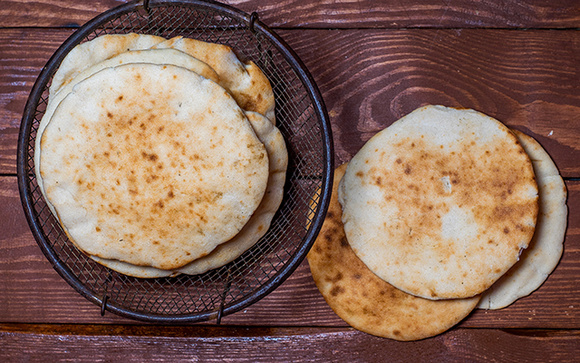 Emili Zaremba, chef: "Um dos pães mais antigos do mundo e nem precisa de forno"