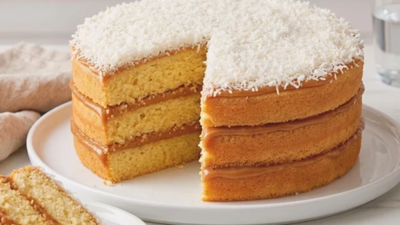 Bolo de Santo Antônio com medalha escondida: a simpatia mais gostosa para atrair sorte no amor