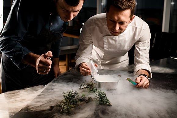 As 4 técnicas de cozinha que revolucionaram os restaurantes: os pratos ficam fascinantes na aparência e no sabor