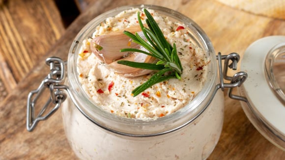 O patê de frango com creme de leite é a escolha certa se você quer cremosidade. (Créditos: Shutterstock)