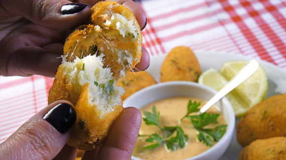 Receita de bolinho de bacalhau da minha avó portuguesa na airfryer: cremoso por dentro e crocante por fora
