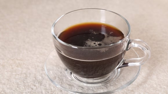 Você não consegue beber café sem açúcar por esse motivo que é fácil de resolver