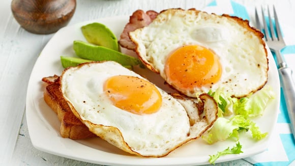 Ovo frito perfeito (Créditos: Canva)
