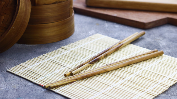 Vontade de comer sushi? As melhores esteiras para comida japonesa que você precisa conhecer