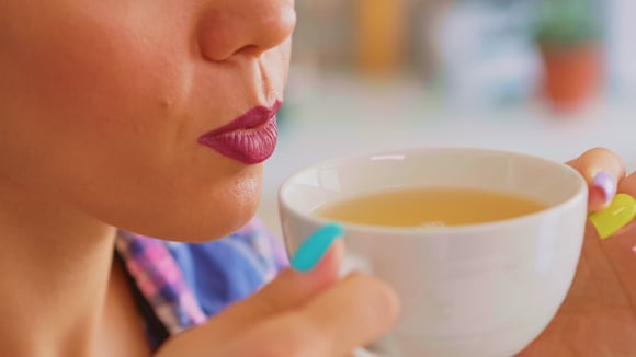 Esse não é o primeiro estudo sobre o consumo de bebidas quentes e sua relação com o desenvolvimento de doenças (Créditos: Magnific)