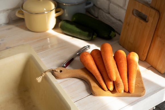 Truque fácil vai transformar suas cenouras moles e que iriam para o lixo em um INGREDIENTE FRESQUINHO