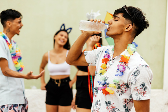 Alimentação no Carnaval: dá para curtir a festa sem enfiar o pé na jaca?