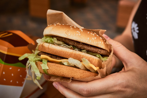 SEM SEGREDO! Receita do molho especial do Big Mac é revelada por ex-funcionário do McDonald's