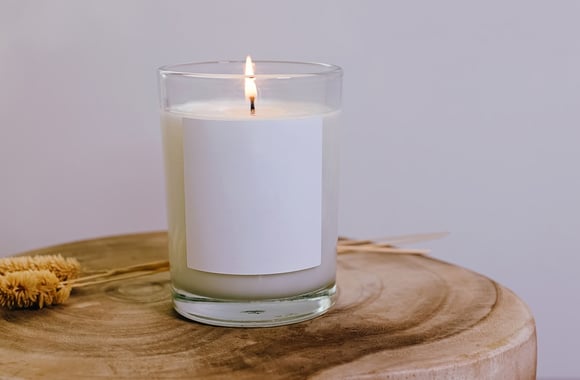 Não jogue fora as velas gastas: é isso que você pode fazer com a cera que sobrou
