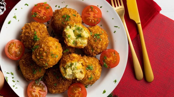 Croquetes de grão-de-bico empanados: aprenda a receita fácil (Créditos: Shutterstock)