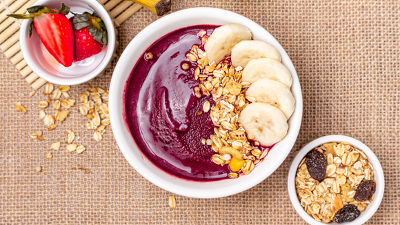Saiba como preparar e consumir açaí no dia a dia e refresque-se no Verão