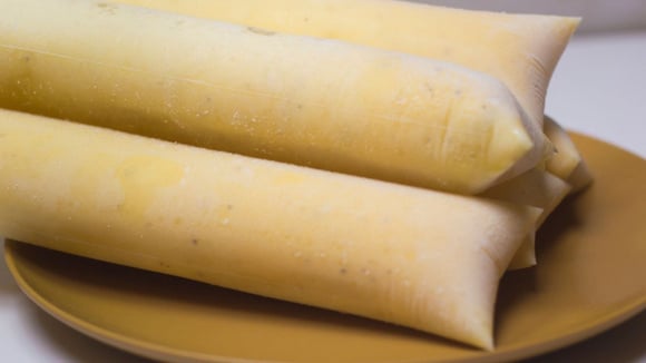 Esse geladinho de paçoca é ideal para espantar o calor enquanto curte o arraiá (Créditos: TudoGostoso)