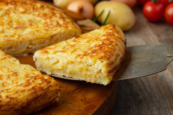 Aprenda a fazer o omelete de batata mais incrível da sua vida, igual ao da minha vó!