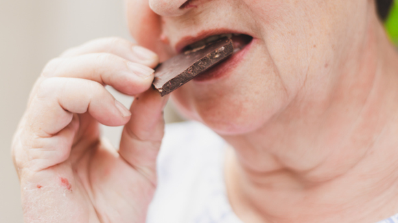 A mulher que viveu 122 anos e nunca abriu mão do chocolate: conheça a fascinante e alegre história de Jeanne Calment