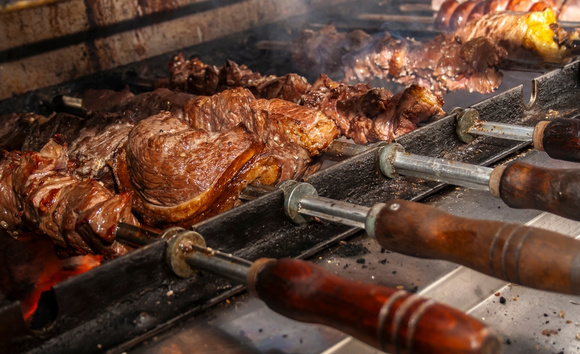 Tudo que você precisa para o churrasco de Carnaval gastando pouco