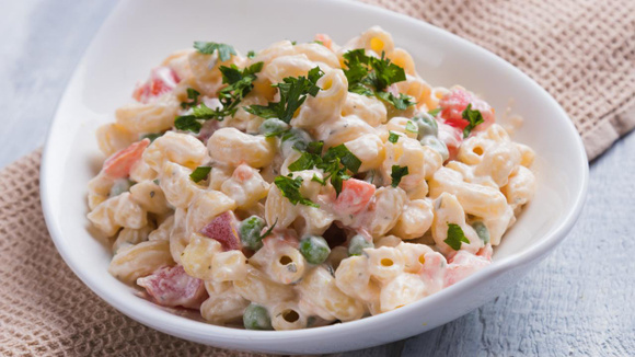 A salada de maionese é muito cremosa e fácil de fazer (Créditos: TudoGostoso)