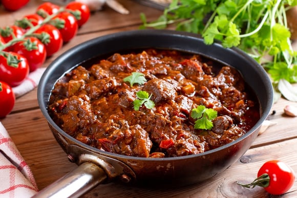 Carne bovina é fonte de proteínas e vitamina D. (créditos: Shutterstock)