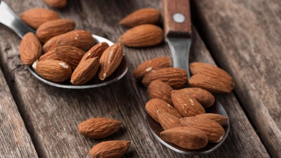 Quantas amêndoas você deve comer por dia?