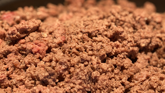 Rale essa fruta e coloque na carne moída: truque inusitado deixa a carne macia e realçar o sabor