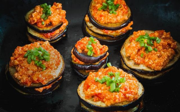 Use a berinjela como massa da lasanha vegana (Créditos: TudoGostoso)