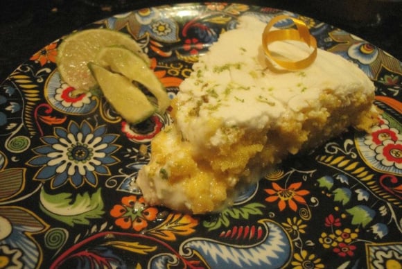 Textura e sabor na medida: esse bolo de limão cremoso úmido é sensacional, a sobremesa perfeita para qualquer ocasião!