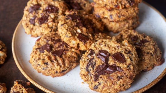 Biscoitos de aveia sem batedeira: receita fácil, deliciosa e rica em fibras perfeita para o cafezinho da tarde!