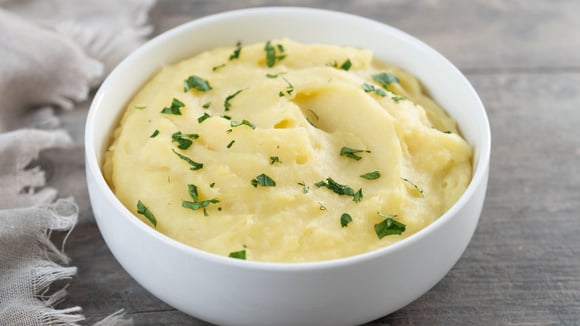 Purê de batata cremoso (Créditos: Canva)