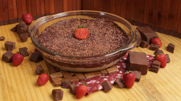 Esse bombom de travessa é tão delicioso que não vai sobrar nadinha! (Créditos: Shutterstock)