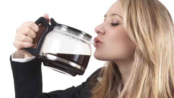 Pessoas que tomam café preto sem açúcar costumam ter essas 9 atitudes em comum