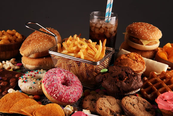 5 alimentos que você deve evitar durante o inverno (e nenhum deles é sorvete!)